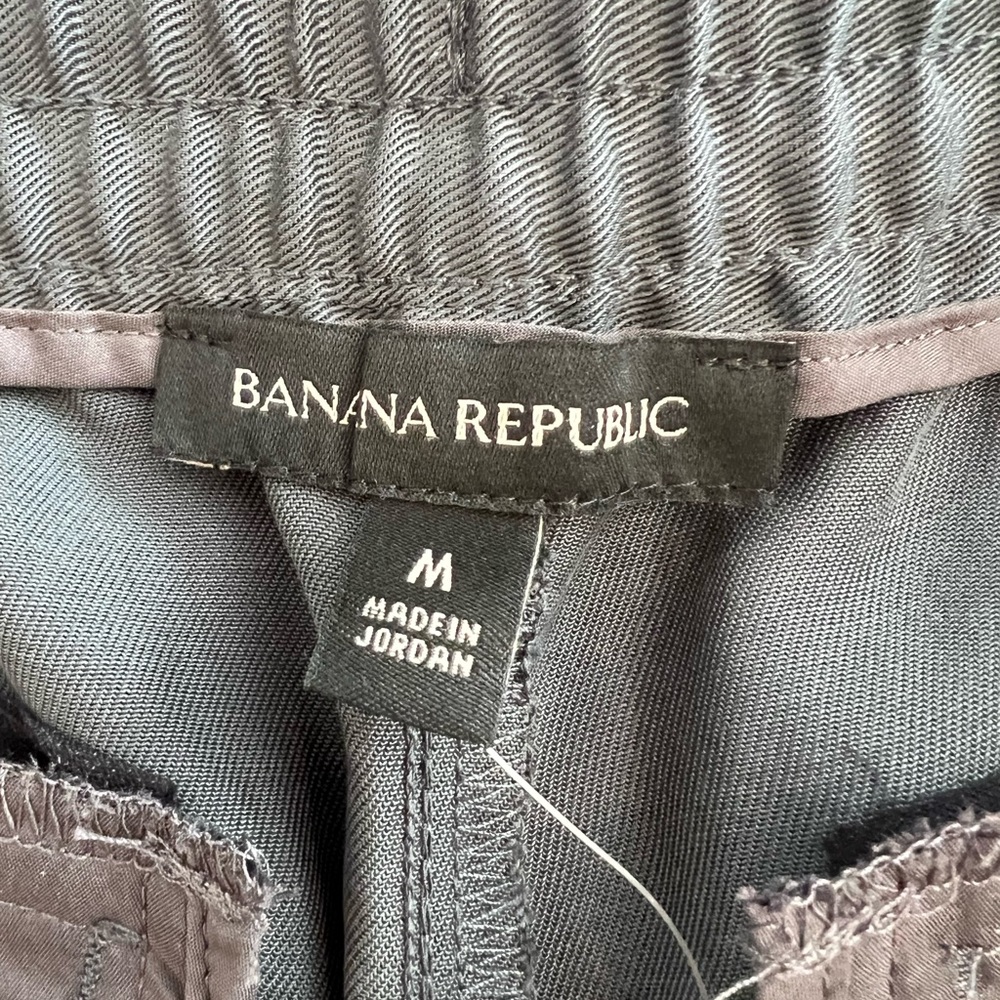 NWT Banana Republic Gray Cuffed Joggers | Size M | Cargo Pockets | Fall 2019 - Picture 17 of 17
